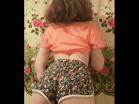 ❤️ Seksi mlada beba skida kratke hlačice pred kamerom Porno u pornografiji hr.ru-pp.ru ❌❤